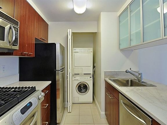 4th image of 217 E 96th St APT 25E
