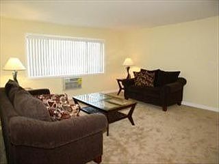 1st image of 1003 Argyle St APT 3A