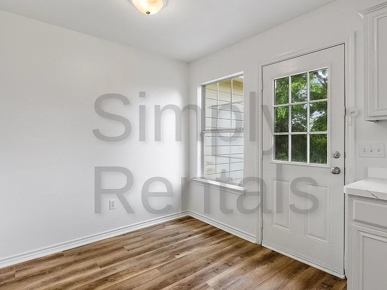 1412 Hemphill St — Photo 15