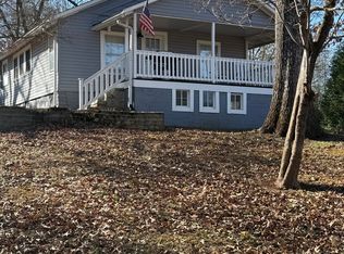 6937 W Currahee St, Toccoa, GA 30577