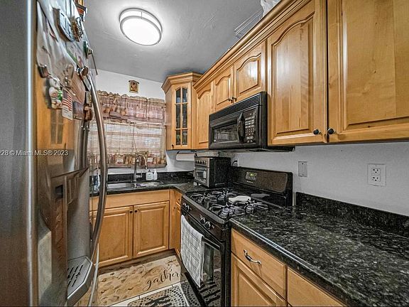 5th image of 4655 Palm Ave APT 127