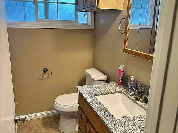 3rd image of 15306 El Camino Ave #1/2