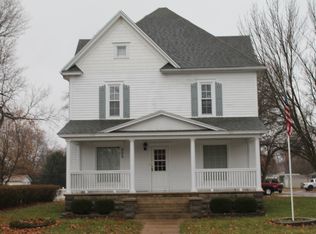 205 E Jefferson St, Blandinsville, IL 61420