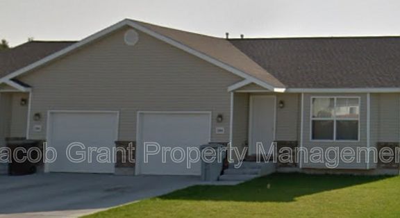 3rd image of 184 N Kimberly Dr