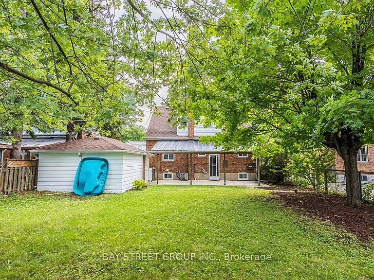 12 Craigmore Cres #MAIN FL — Photo 28