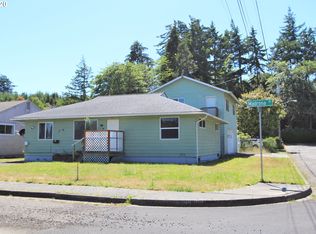 2100 Madrona St, North Bend, OR 97459