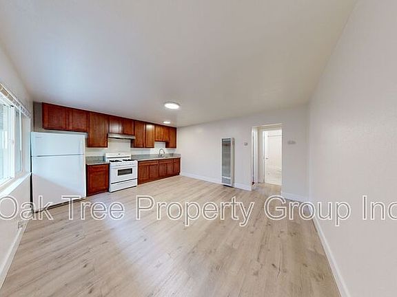 3rd image of 2268 E 15th St APT 5