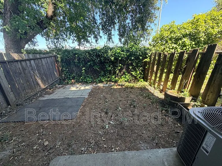 979 Marlene St — Photo 8