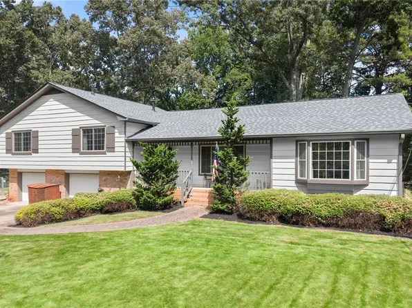 2954 Carolyn St, Marietta, GA 30062