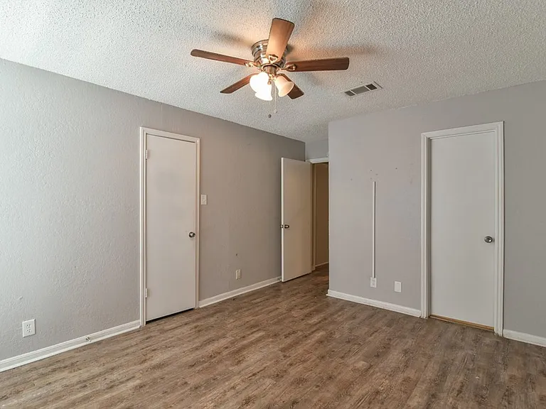 1906 Emerald Pl #1214 — Photo 15