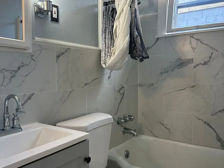 405 W 21st St #3 — Photo 5
