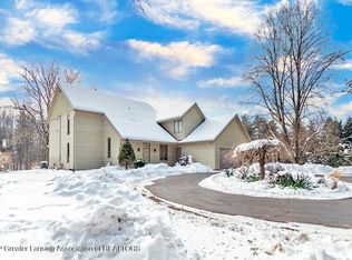 2956 Dobie Rd, Mason, MI 48854