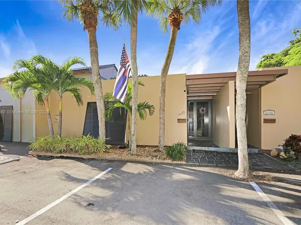 16103 Kingsmoor Way, Miami Lakes, FL 33014