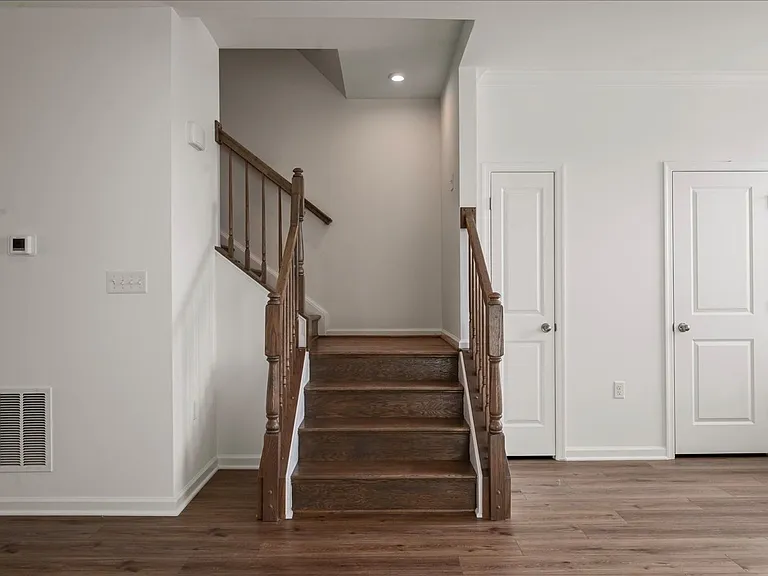 644 Hemsworth Ln — Photo 14
