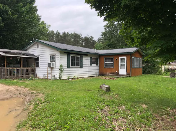 6090 Silver Lake Dr, Lake, MI 48632