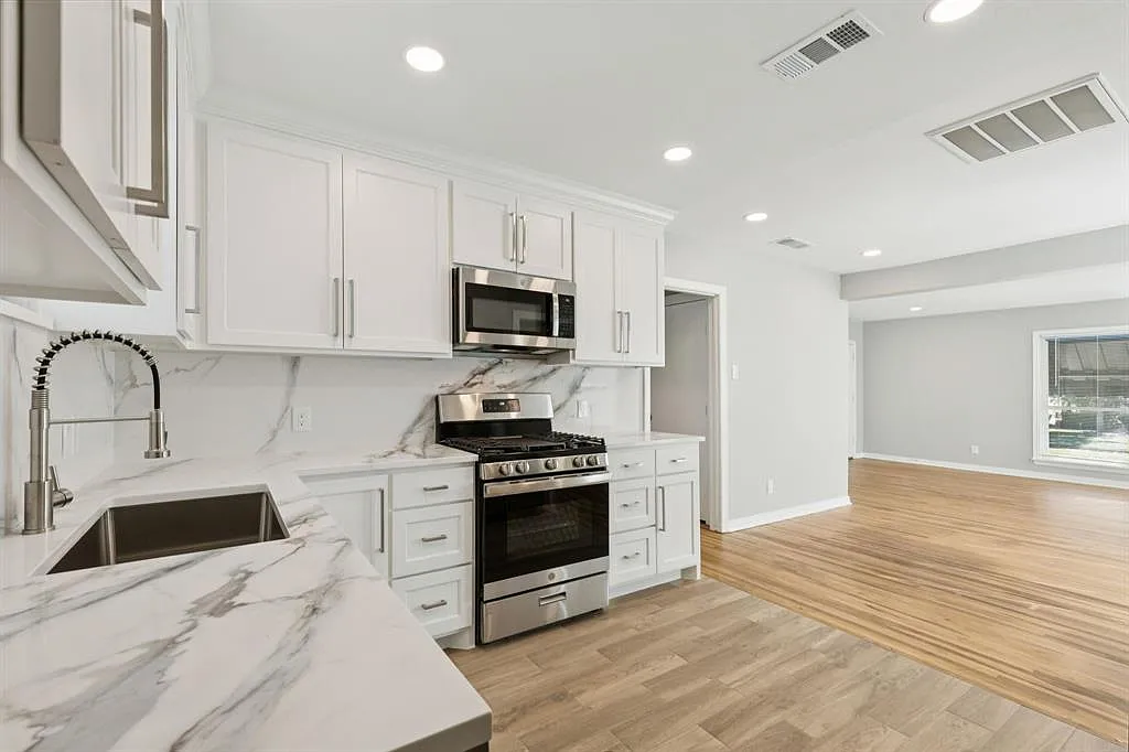 Building Photo - 3223 Cherrywood Ave