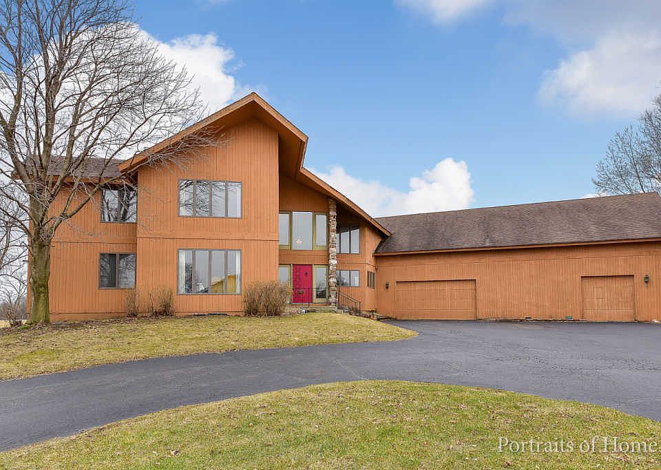 1st image of 8460 Charles Ct
