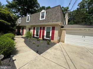 11148 Powder Horn Dr, Rockville, MD 20854