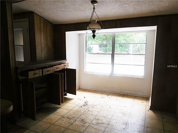 5th image of 414 Serena Dr