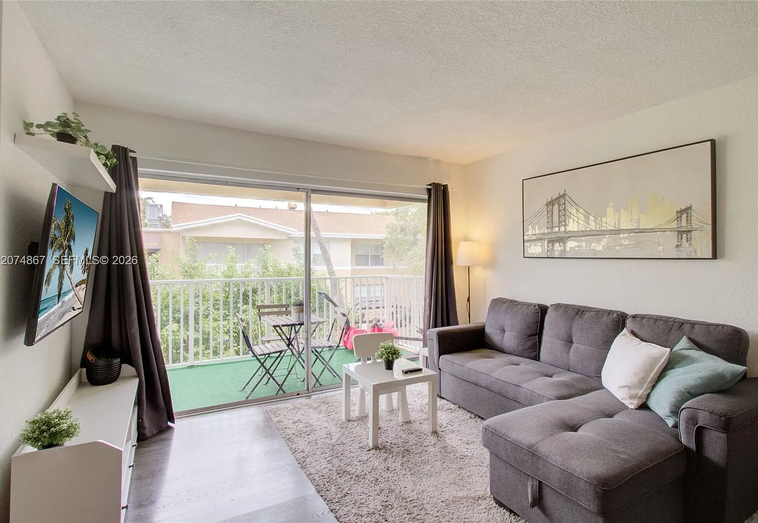 Doral Gardens Condo — Photo 3