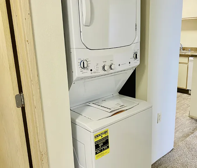 Colby Crest Apartments — Photo 12