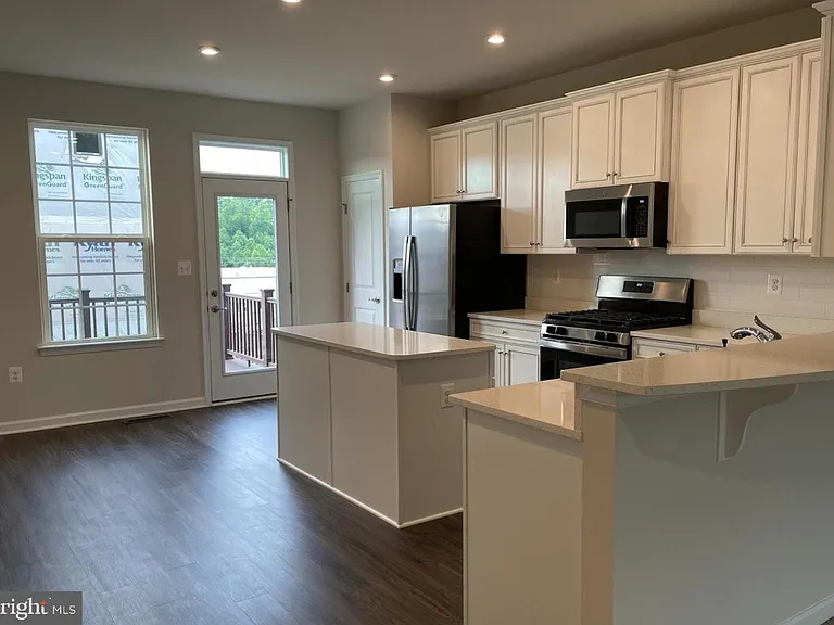 1113 Rampart Dr — Photo 9