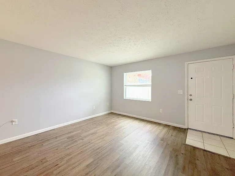 11705 North Dr #B — Photo 16