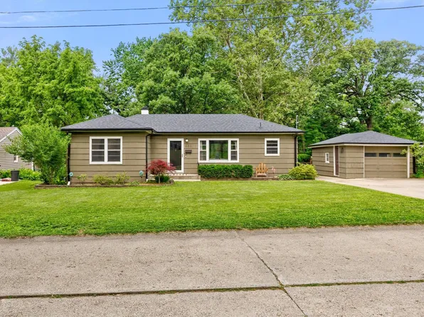 688 64th St, Des Moines, IA 50312