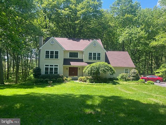 4th image of 3 Hampstead Ct