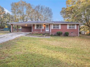 1210 Topaz Ln, Villa Rica, GA 30180