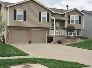 2210 Meadow Trail St, Saint Joseph, MO 64503