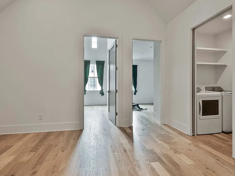 335 Sage Ln — Photo 16