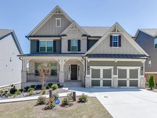 7208 Whitewater Dr, Flowery Branch, GA 30542