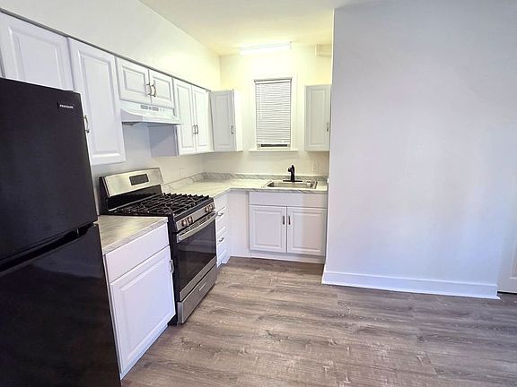 3rd image of 91-99 Ives St #1