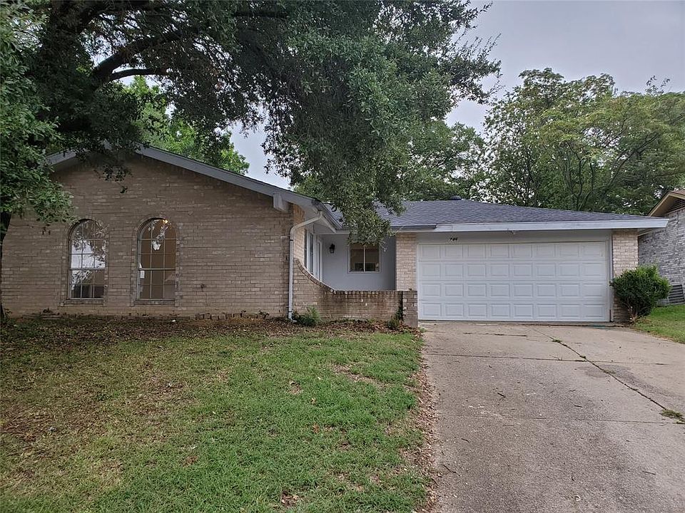1st image of 746 Salsbury Cir