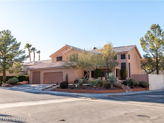 3rd image of 7916 Lakepoint Cir
