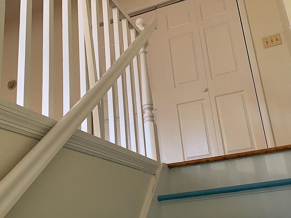5th image of 14 Huron Pl #2