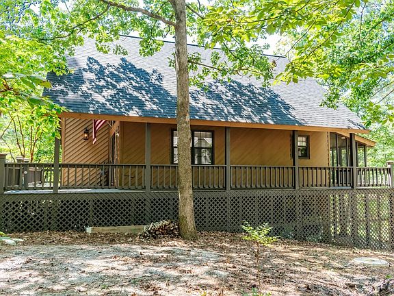 3rd image of 54 Whispering Ln