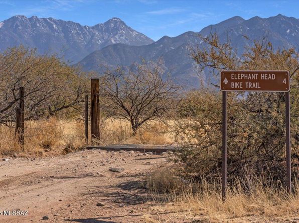 135 W Hawk Way, Amado, AZ 85645