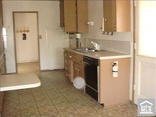 4th image of 804 E Del Mar Ave