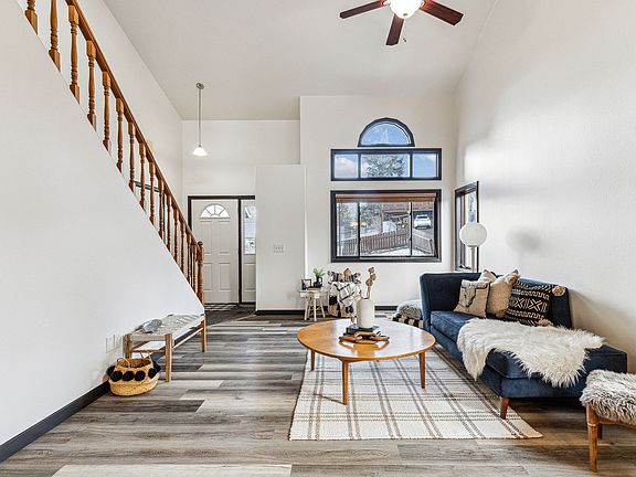 4th image of 5111 Country Club Ln