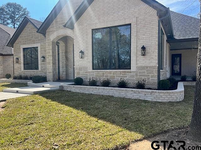1st image of 108 Red Oak Ct