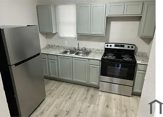 4305 Bessie Cir W — Photo 10