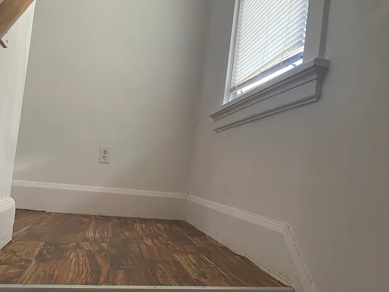 4574 Innes Ave — Photo 2