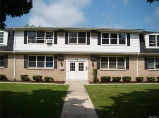 100 Sundridge Dr APT 7, Amherst, NY 14228