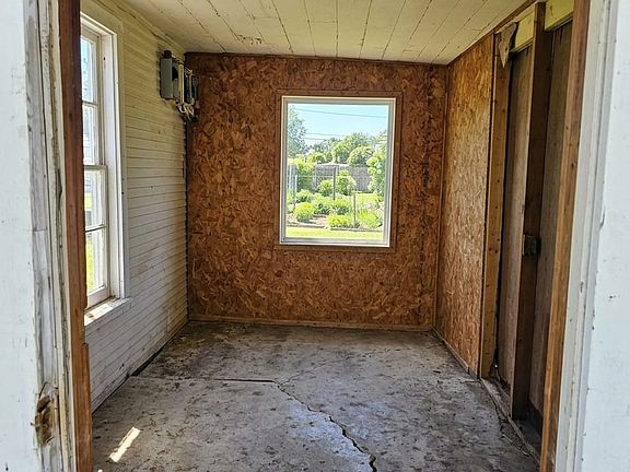 5th image of 501 N Houston St