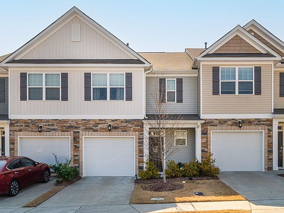 2nd image of 105 Bedivere Ln