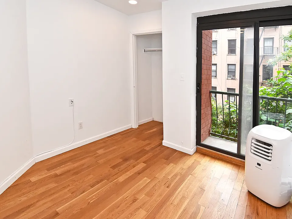 120 Ridge St #3F