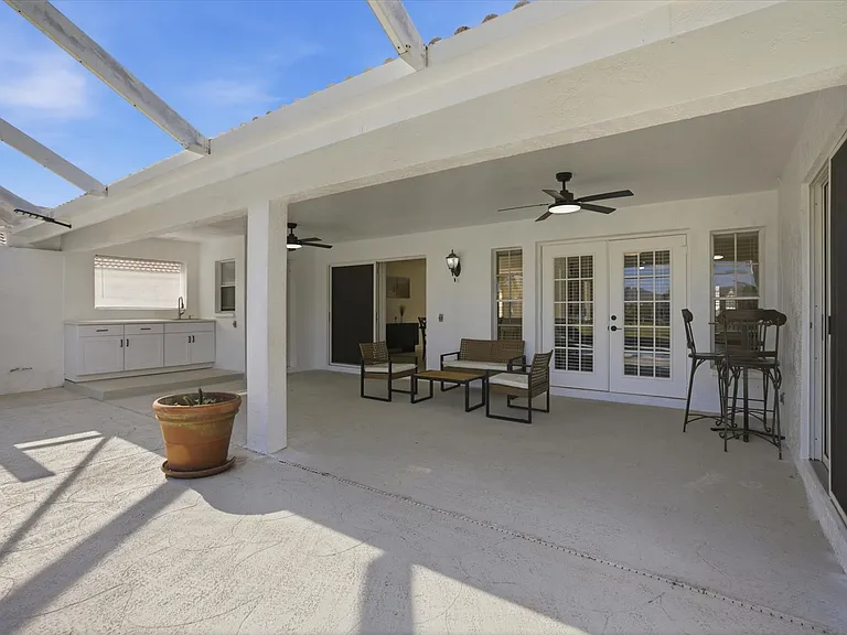 5829 Fairwoods Cir — Photo 14