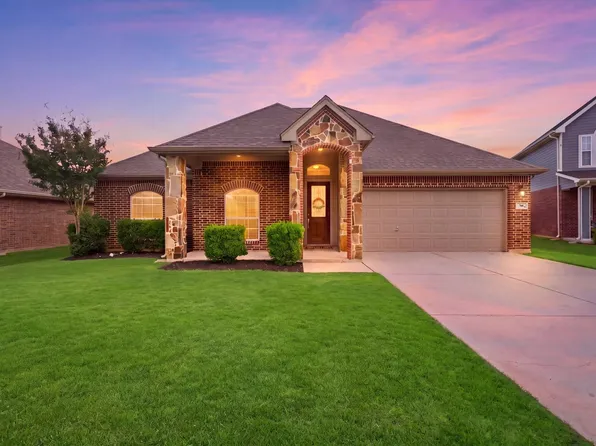 708 Date Ct, Burleson, TX 76028